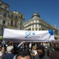 10x12 - Une banderole du Cercle Zetetique du Languedoc-Roussillon, presente durant la marche.