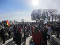 Rassemblement en nombre au jardin du Peyrou (2x3).