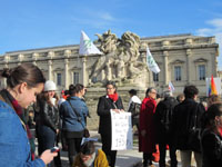 Rassemblement en nombre au jardin du Peyrou (3x3).