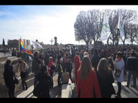 Gathering in large numbers at the Peyrou garden :)  [00:37]