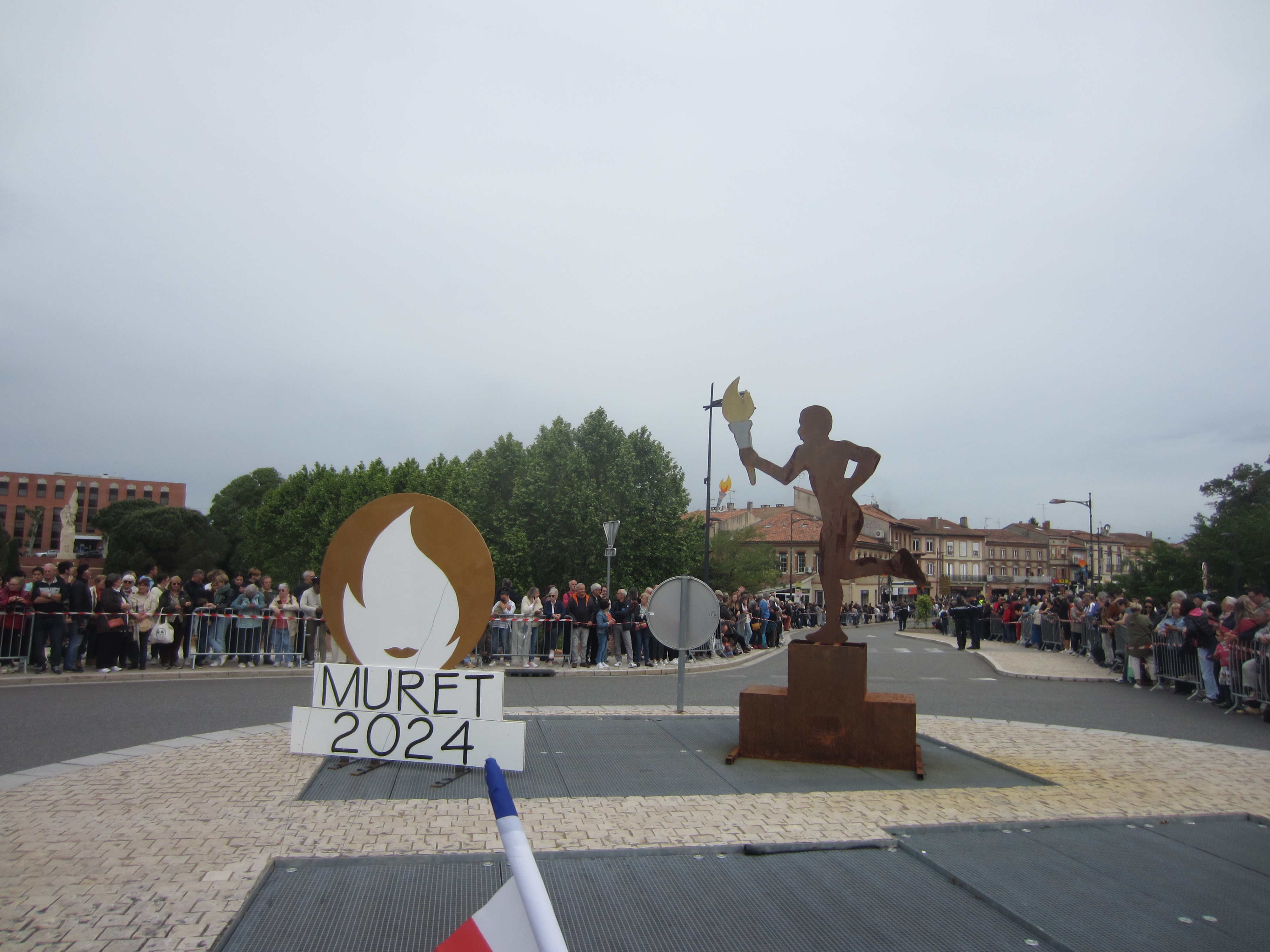 Photo 12 de l'album Flamme olympique 2024